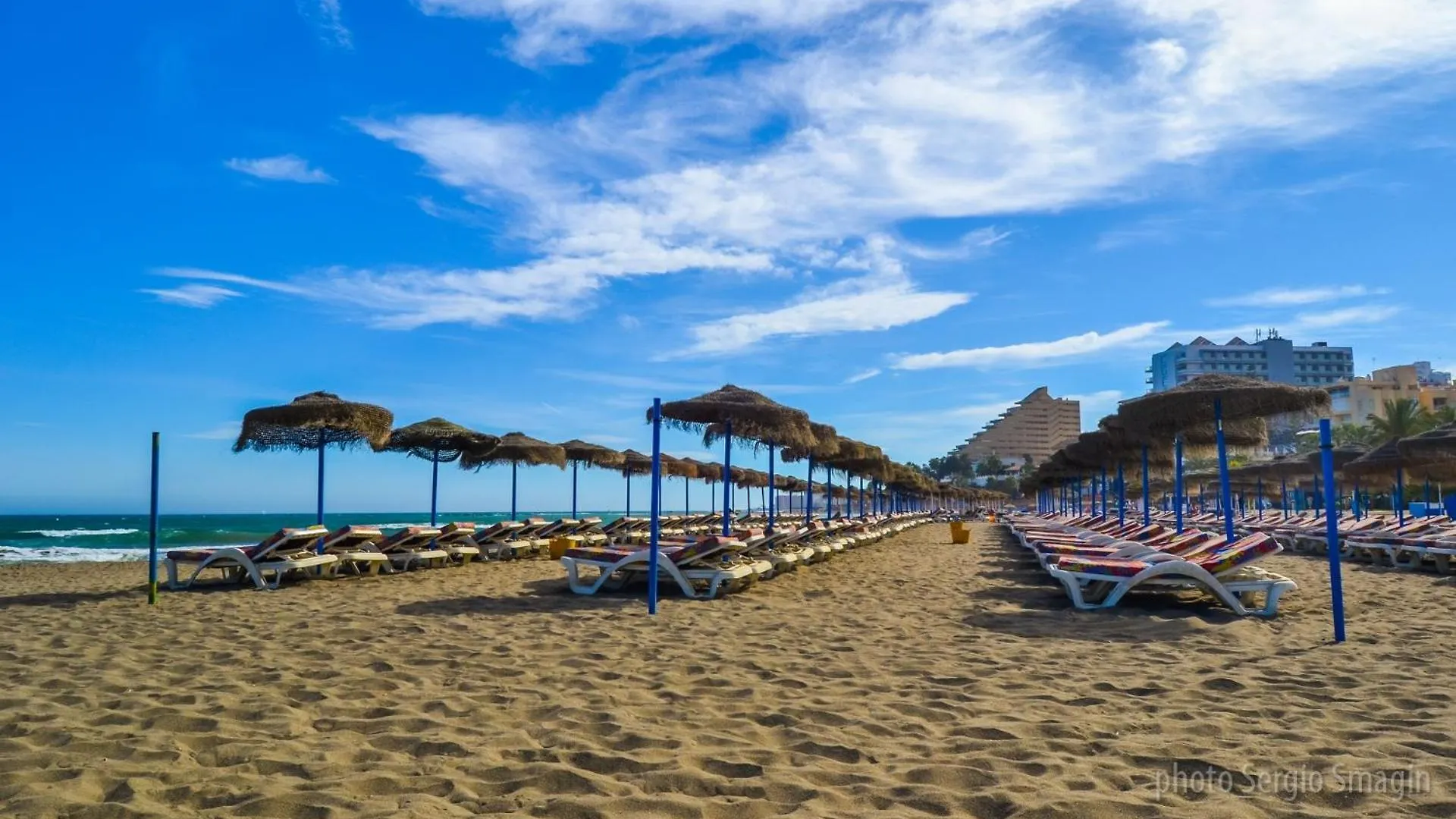 Torremolinos - A 600M De La Playa De La Carihuela - Terraza Soleada - Piscina - Parking Gratisアパートメント