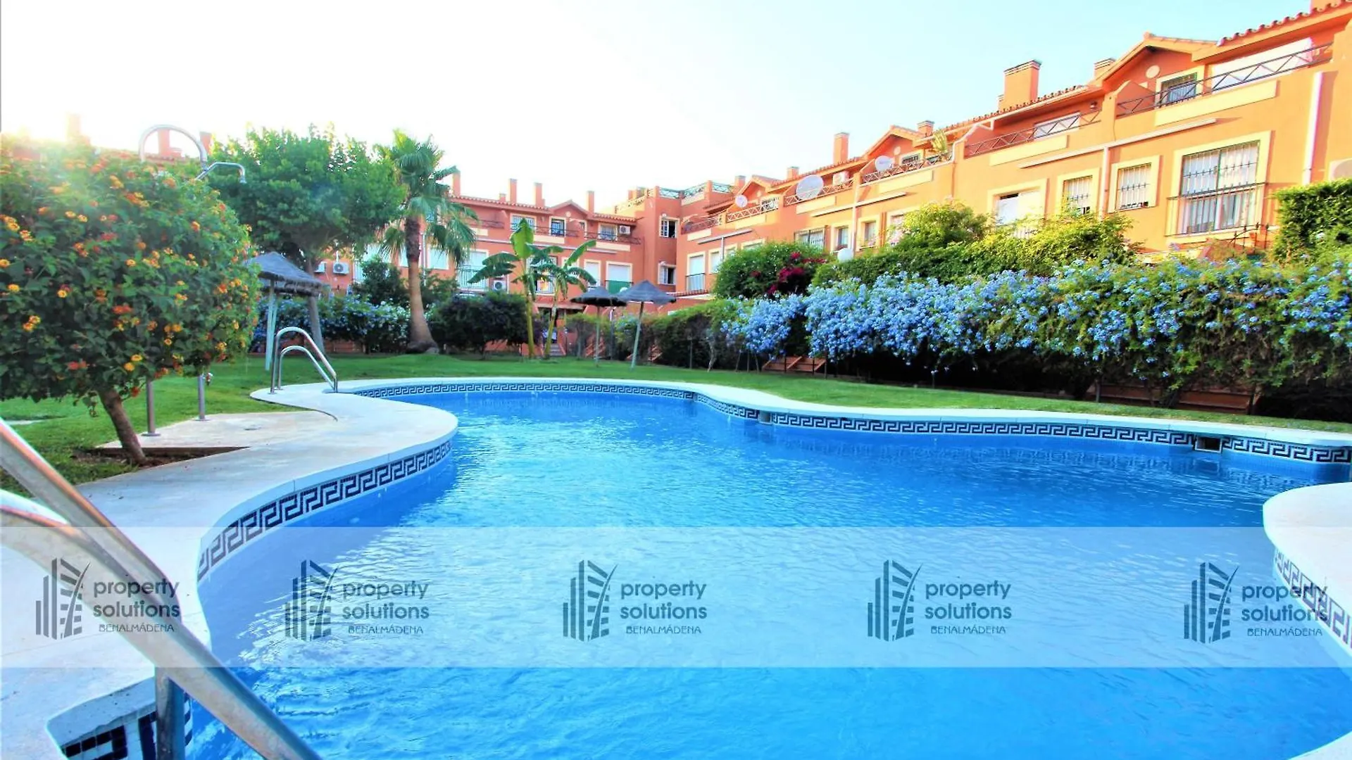 Torremolinos - A 600M De La Playa De La Carihuela - Terraza Soleada - Piscina - Parking Gratis Apartment 0*,  Spain